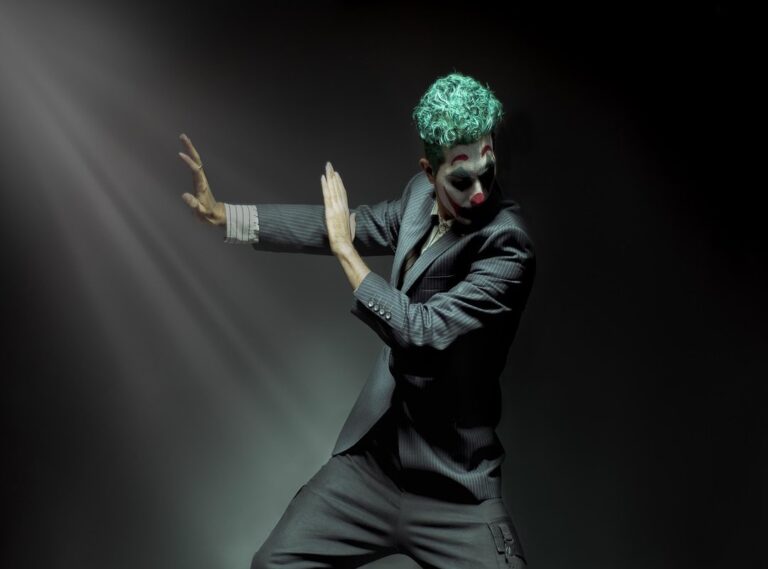 joker wallpaper dp